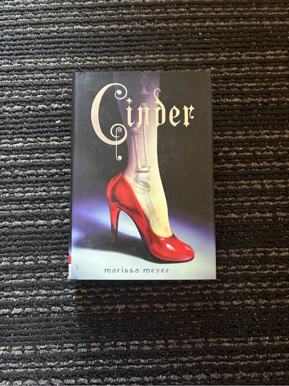 Cinder by Marissa Meyer - Red and Black Cover